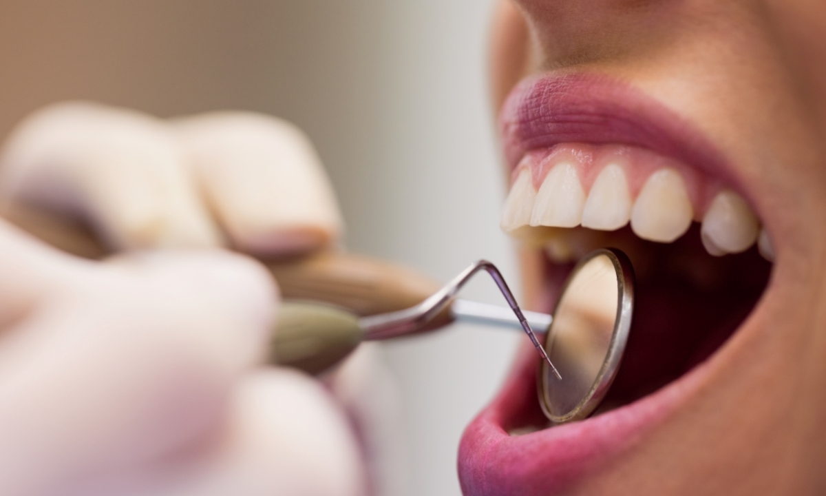 Какие продукты защищают от кариеса и плохого запаха изо рта