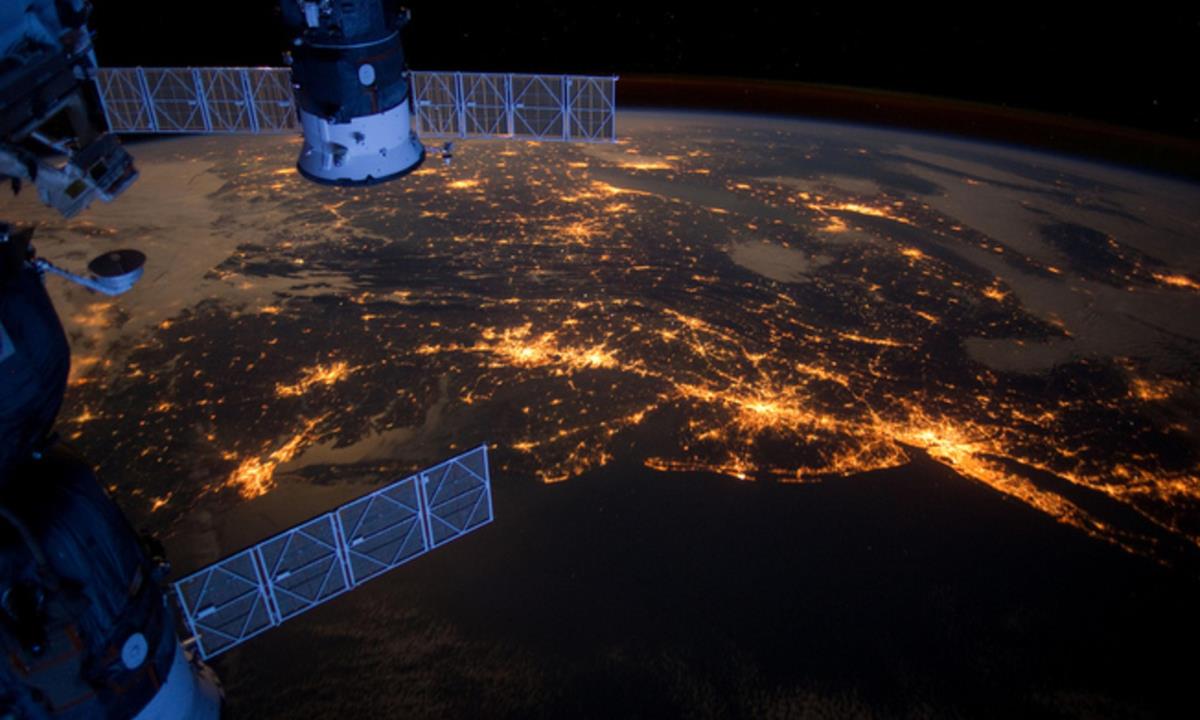 Ночная Земля меняется — спутники зафиксировали рост освещения по всему миру