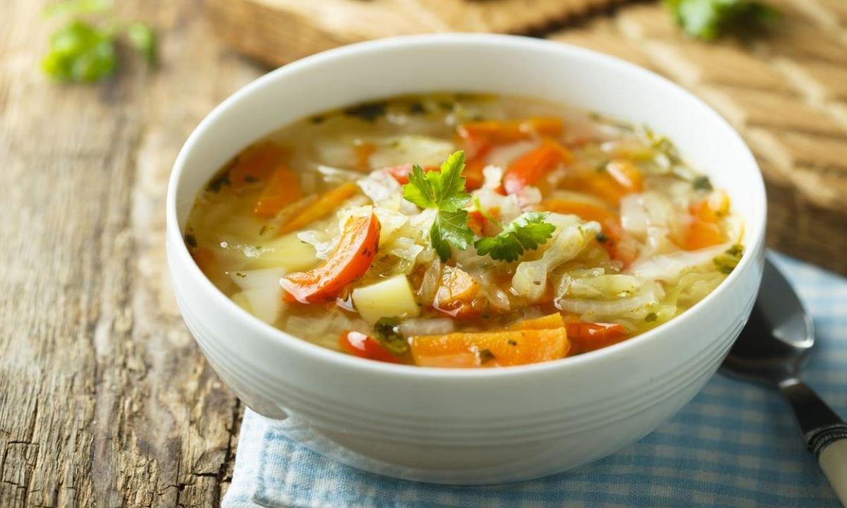 Рецепт долголетия — простой суп, который едят в «синих зонах»