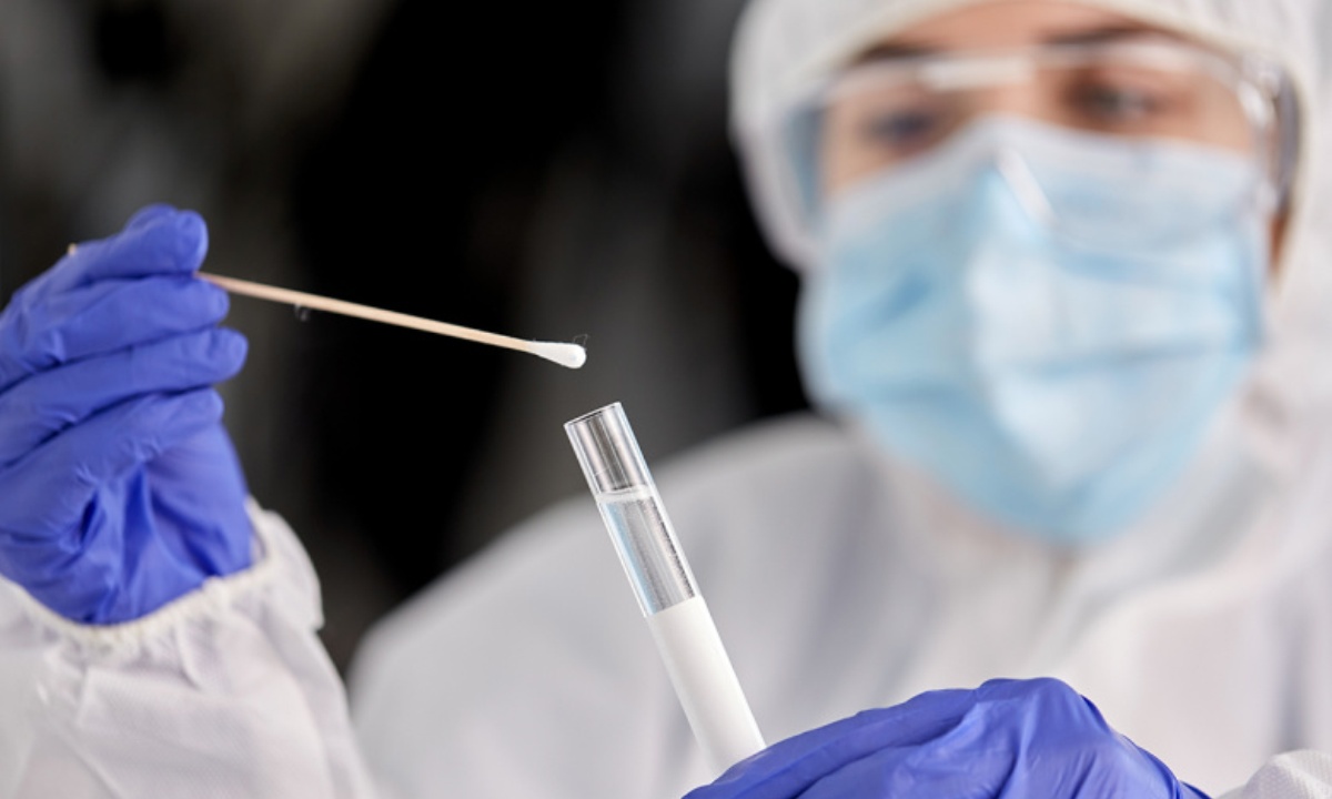 Назван живущий в организме десятилетиями опасный вирус