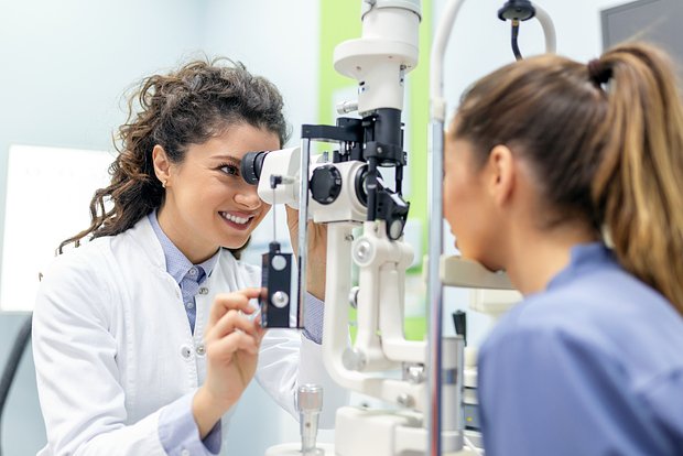 Названа неочевидная причина ухудшения зрения весной