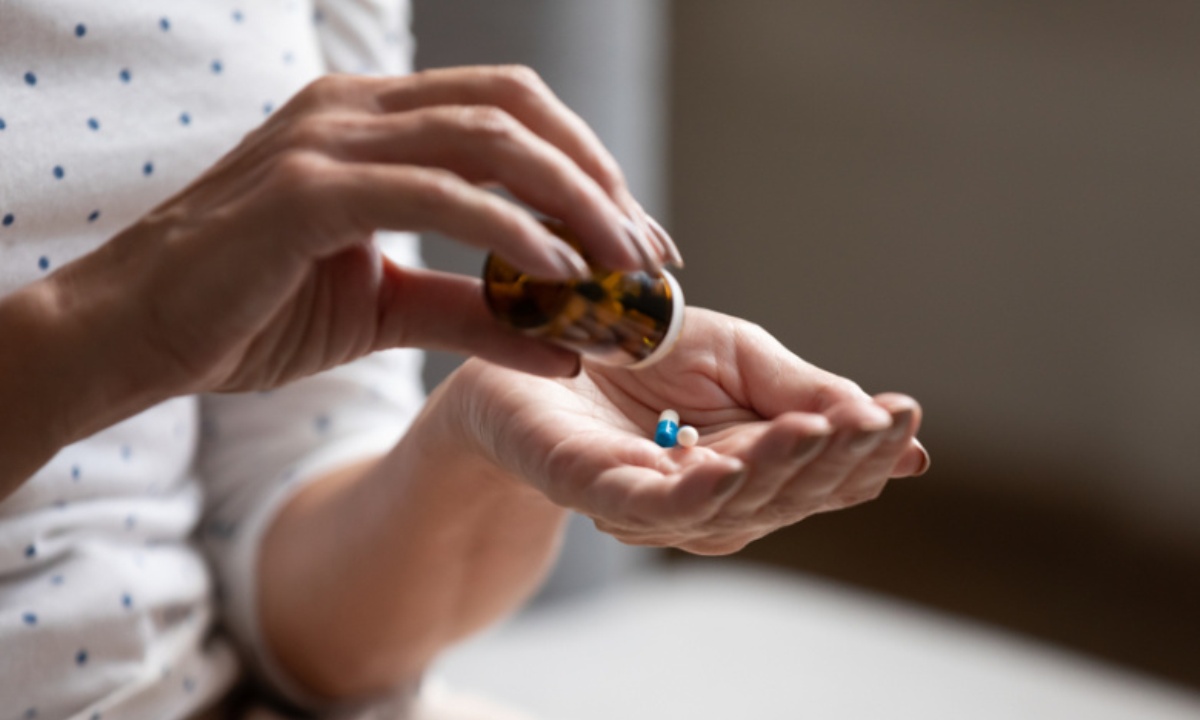 Чем может обернуться самолечение антибиотиками