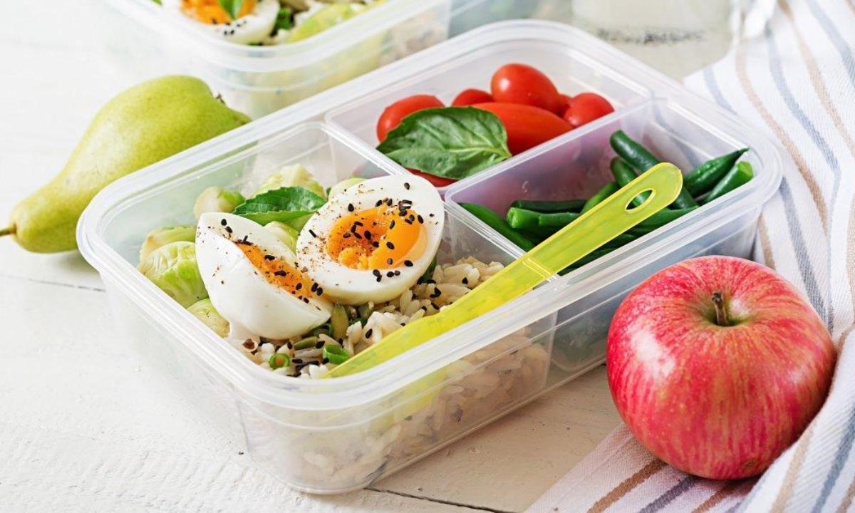 Как утолить голод на работе и не набрать лишнее