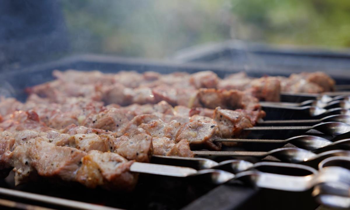 Какие продукты не стоит есть с шашлыком
