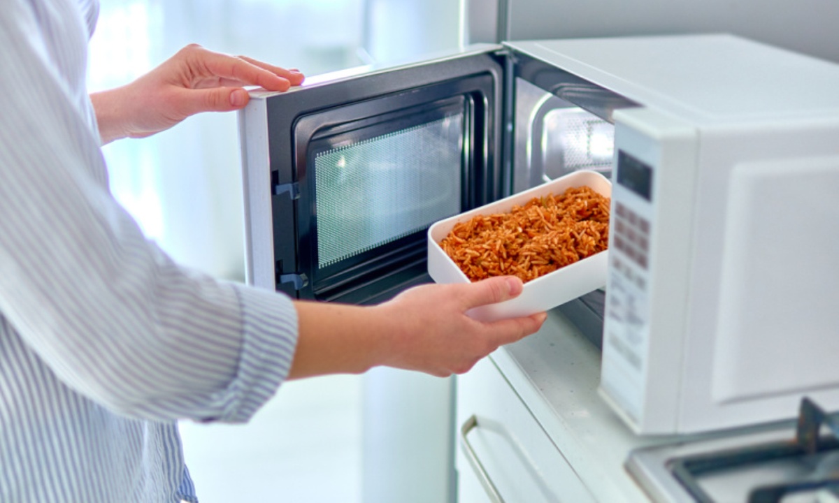 Какие продукты опасно брать на работу в жаркую погоду