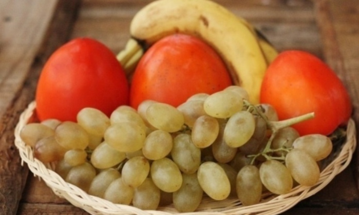 Какие продукты летом могут «остановить» кишечник