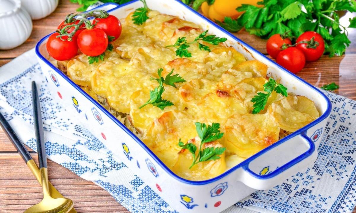 Как приготовить картофель по-французски — простой рецепт с сочным мясом