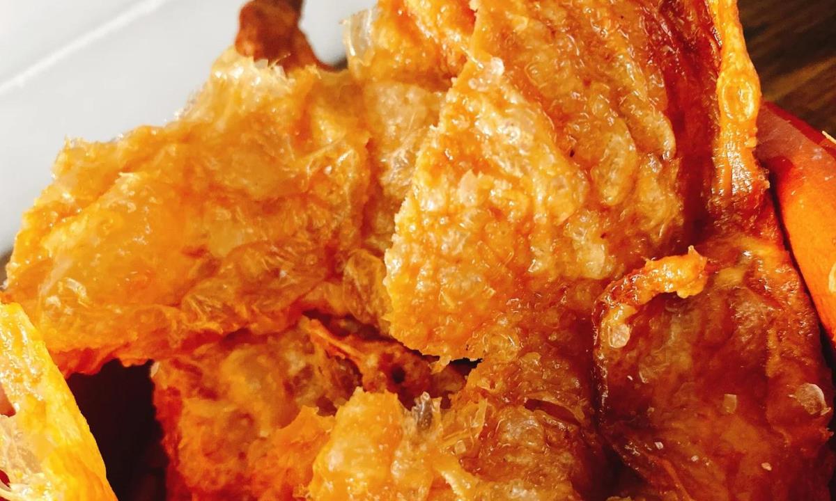 Почему не стоит выбрасывать куриную кожу