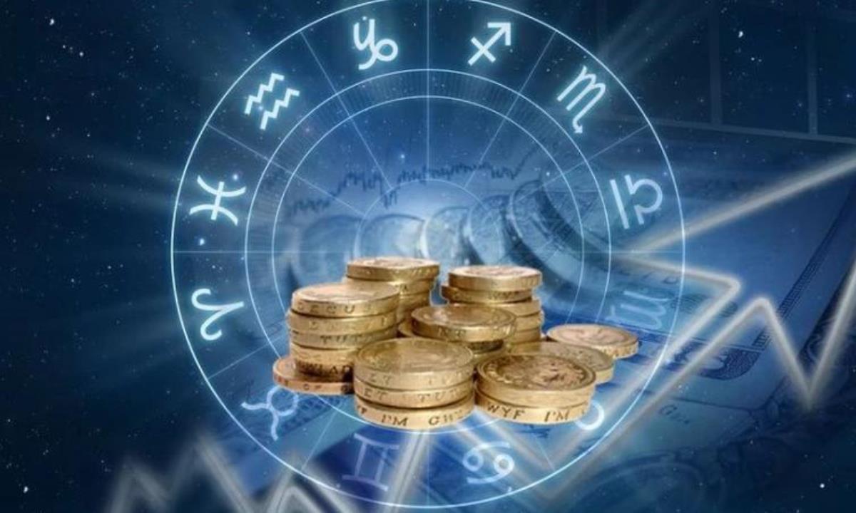 Три знака Зодиака, которым обещают финансовые перемены в августе