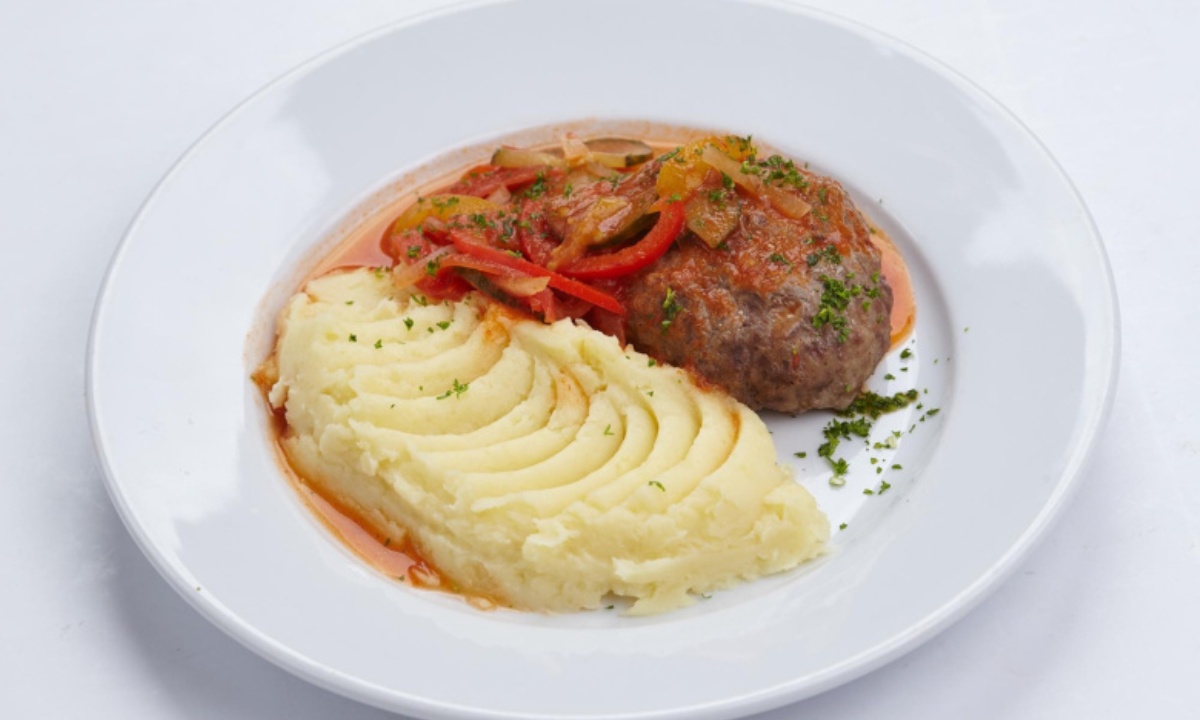 Жирное мясо с картофельным пюре вредят поджелудочной