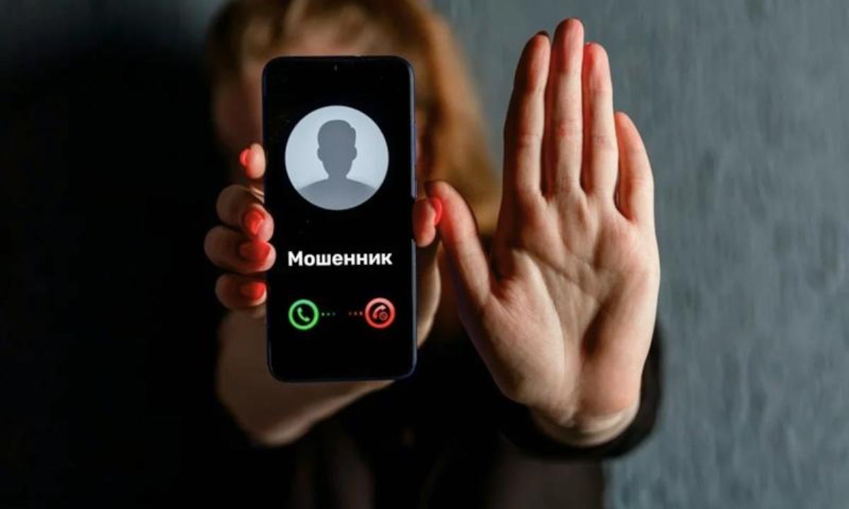 В какой день недели мошенники звонят чаще всего