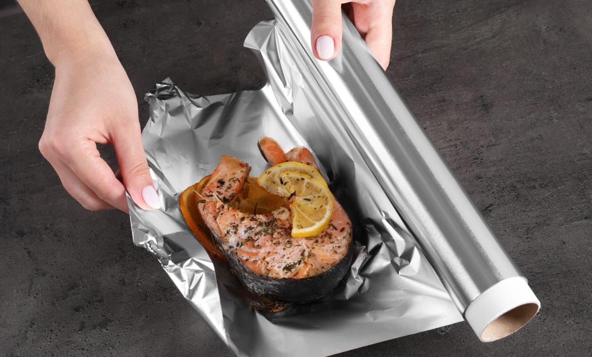 Какие продукты нельзя хранить в фольге