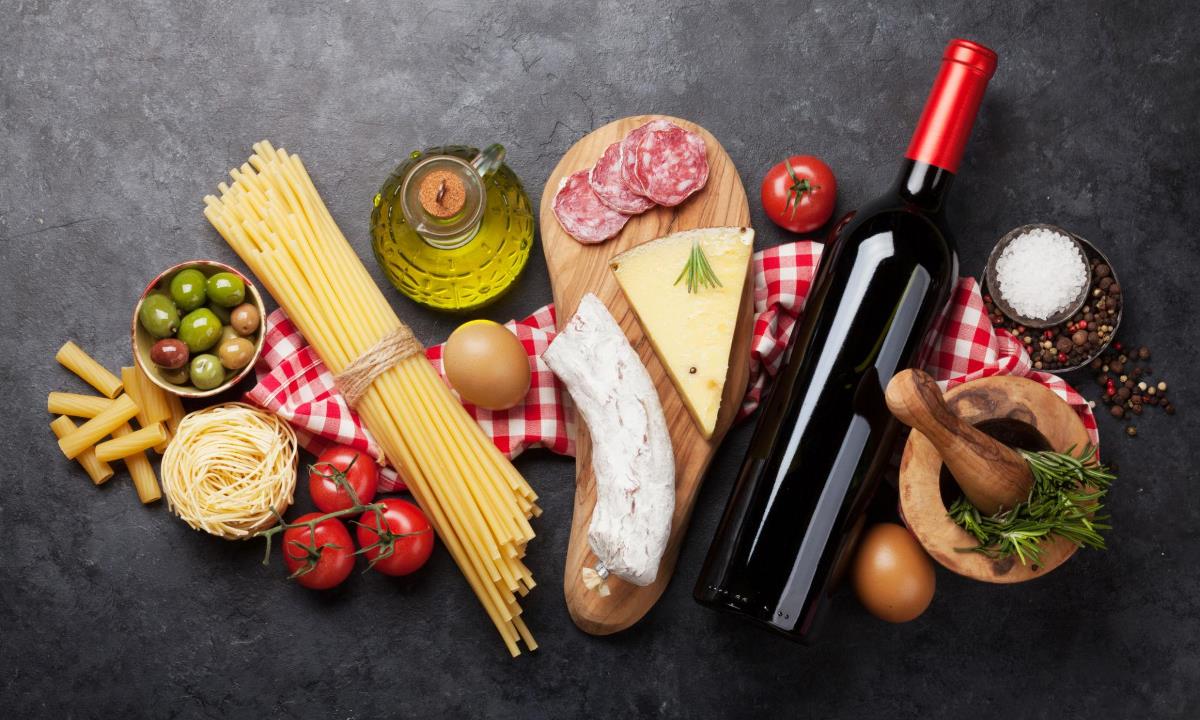 Какие четыре продукта лучше не замораживать